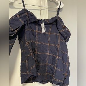 Off the shoulder long sleeve shirt